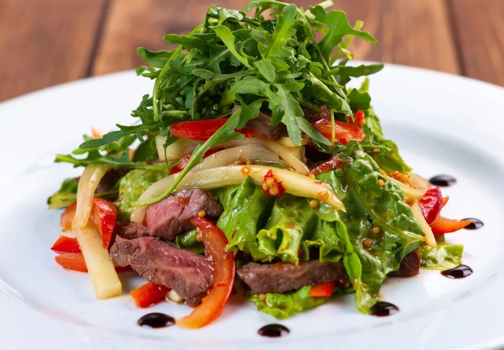 Salada de vitela e vegetais