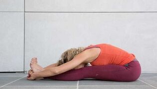exercícios de ioga para emagrecer a barriga